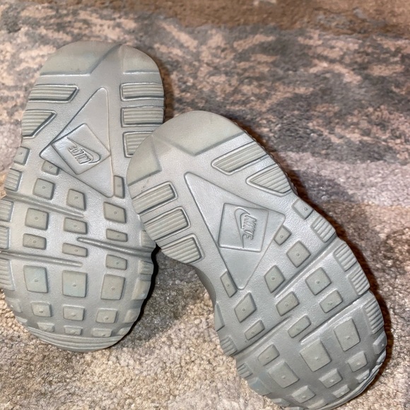 Nike Huarache Run size 5 - Picture 5 of 5